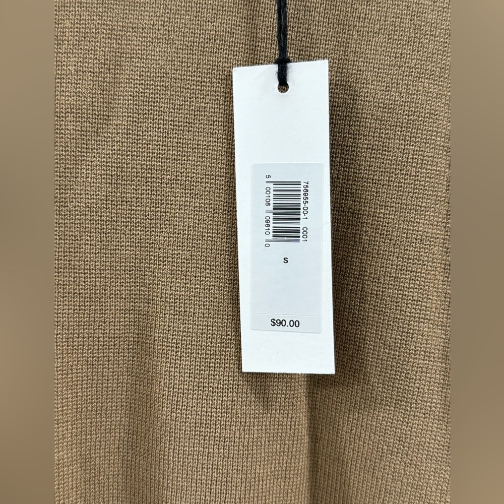 Sleeveless Sweater - Picture 2 of 3